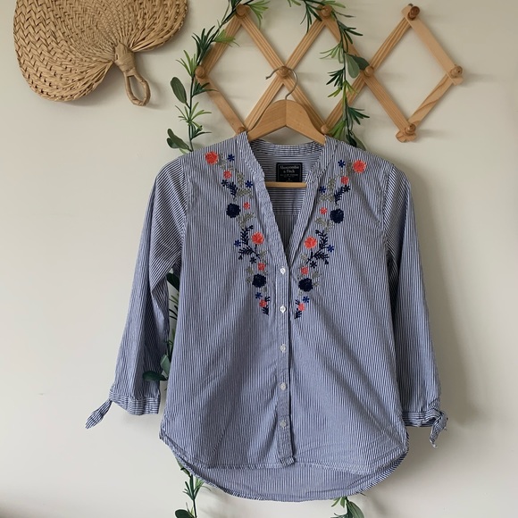Abercrombie & Fitch Tops - Abercrombie & Fitch Floral Embroidered Striped Top